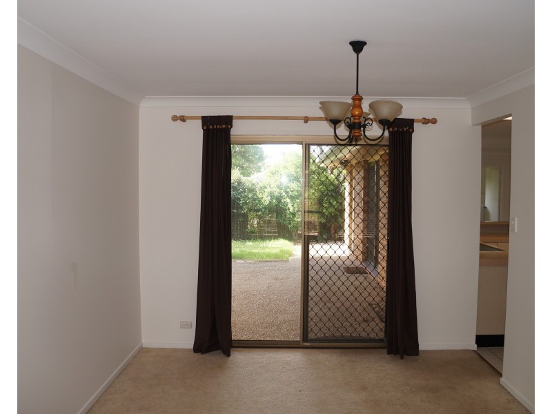 100 Tanglewood Street, Middle Park QLD 4074