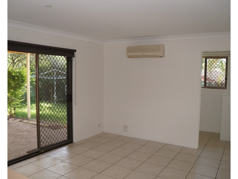 100 Tanglewood Street, Middle Park QLD 4074