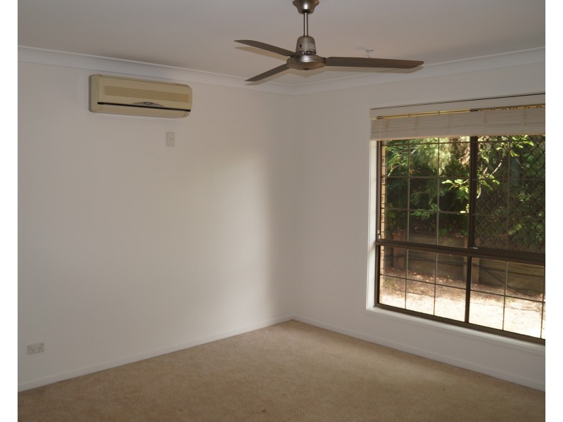 100 Tanglewood Street, Middle Park QLD 4074