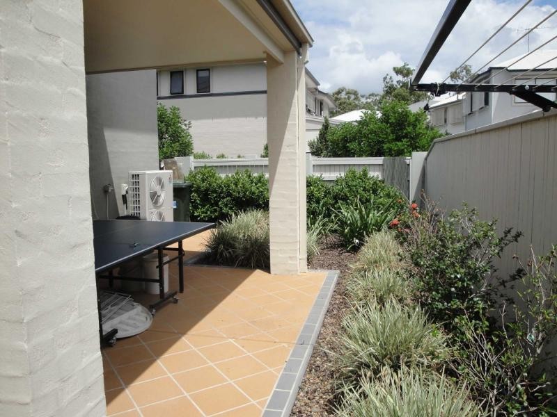 Mount Ommaney QLD 4074