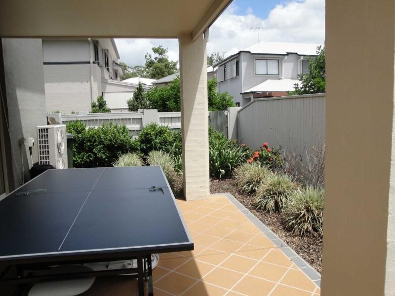 Mount Ommaney QLD 4074