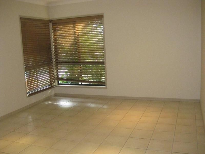 92 Brookeside Street, Seventeen Mile Rocks QLD 4073