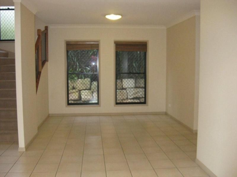 92 Brookeside Street, Seventeen Mile Rocks QLD 4073