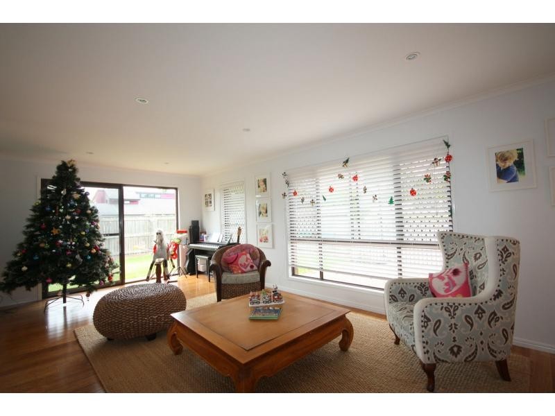 1 Yew Street, Middle Park QLD 4074