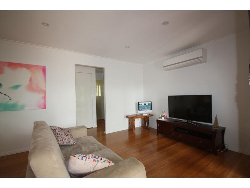 1 Yew Street, Middle Park QLD 4074