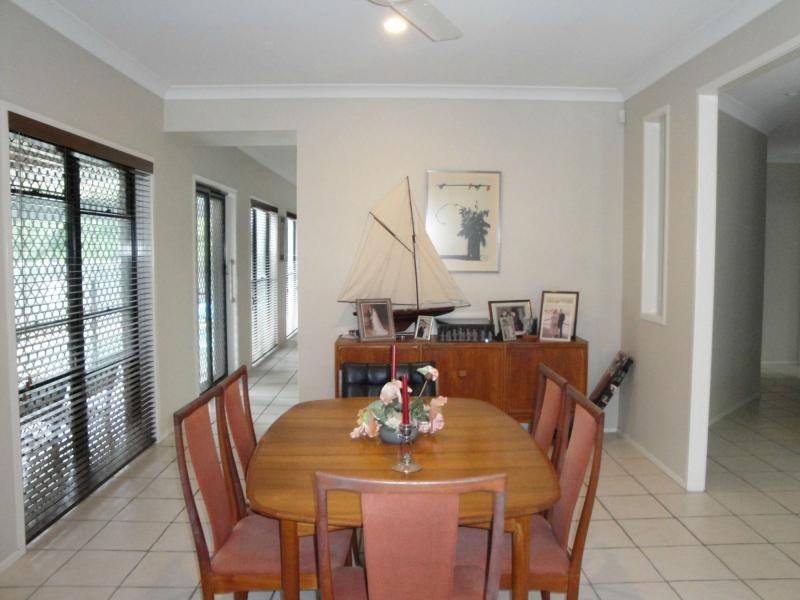 Sinnamon Park QLD 4073