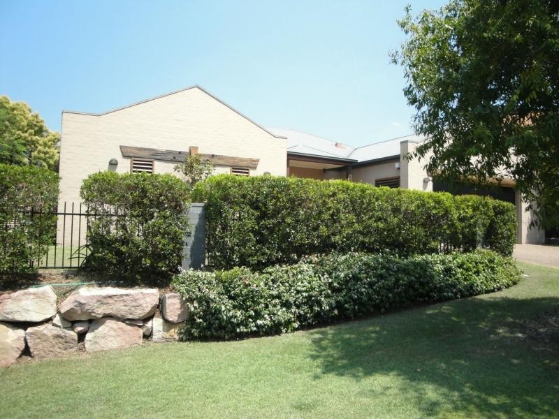 Sinnamon Park QLD 4073