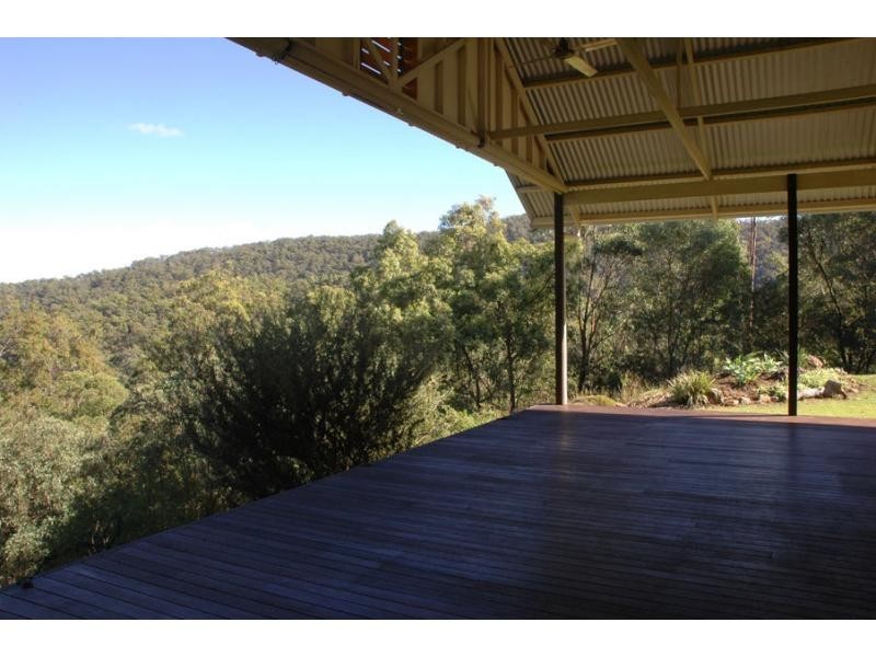 5 Tallowood Drive, Pullenvale QLD 4069