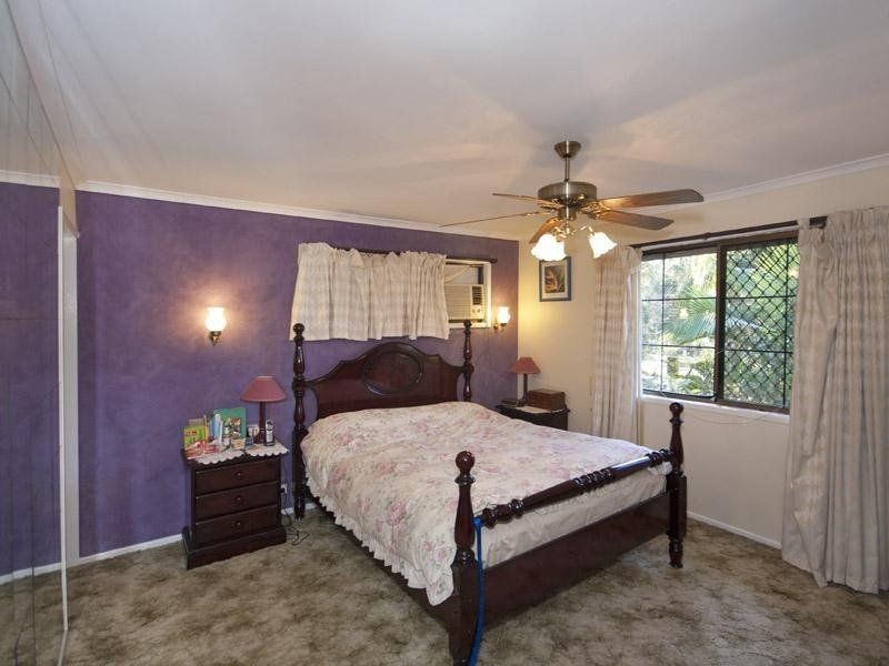33 Addison Road, Camira QLD 4300