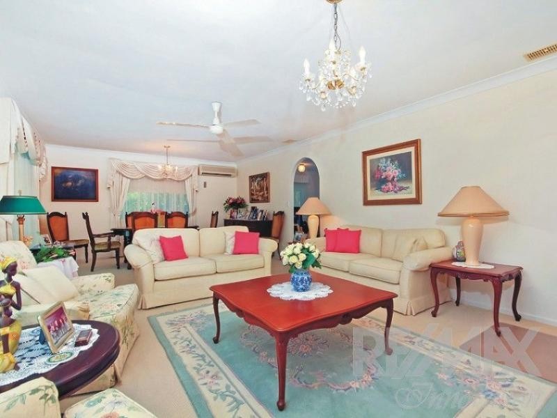 181 Arrabri Avenue, Mount Ommaney QLD 4074