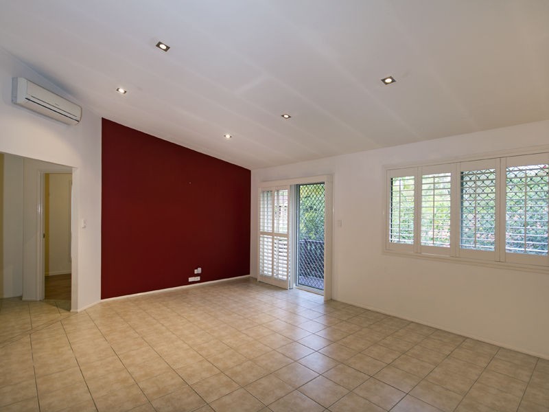 Seventeen Mile Rocks QLD 4073