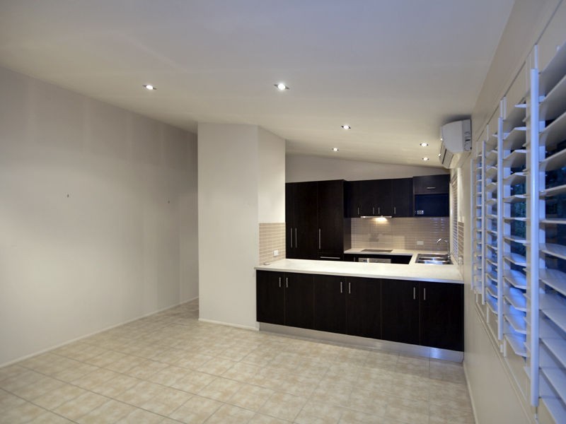 Seventeen Mile Rocks QLD 4073