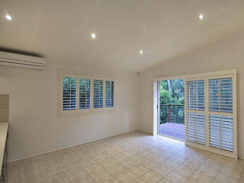 Seventeen Mile Rocks QLD 4073