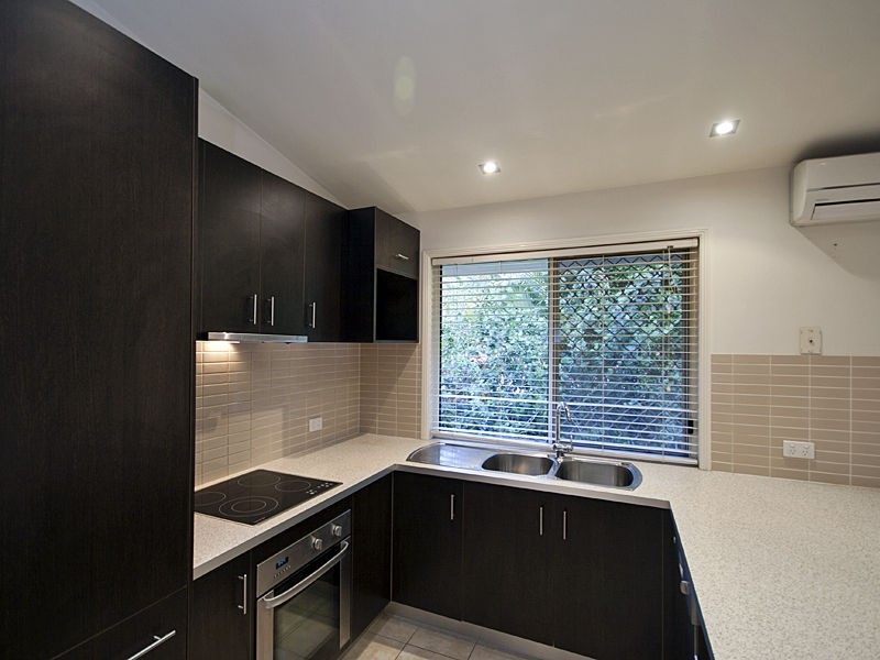 Seventeen Mile Rocks QLD 4073