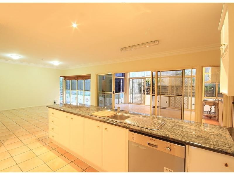 26 Mozart Place, Mount Ommaney QLD 4074