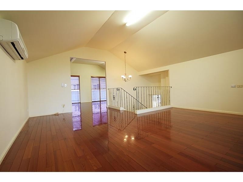 26 Mozart Place, Mount Ommaney QLD 4074