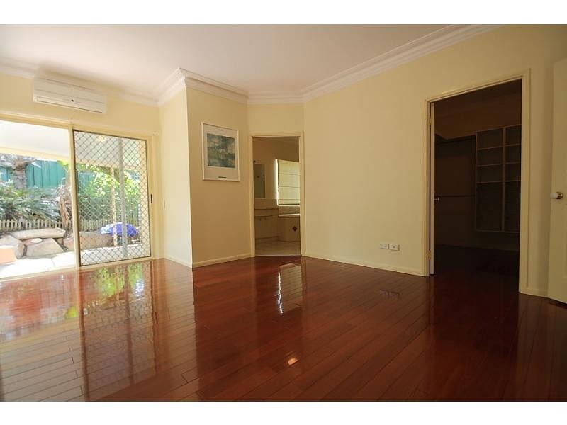 26 Mozart Place, Mount Ommaney QLD 4074