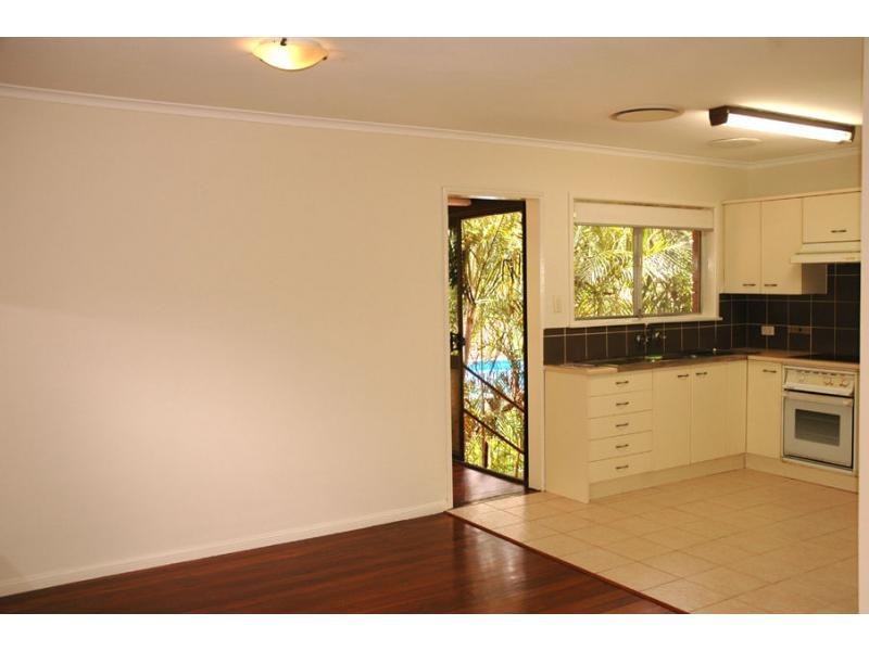 8 Tyrrell Road, Jamboree Heights QLD 4074