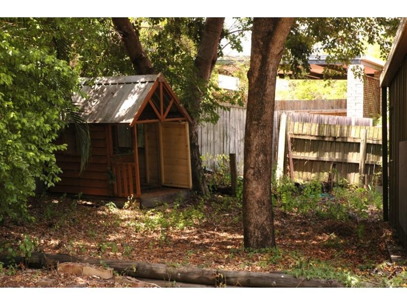 8 Tyrrell Road, Jamboree Heights QLD 4074