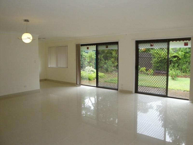 Mount Ommaney QLD 4074