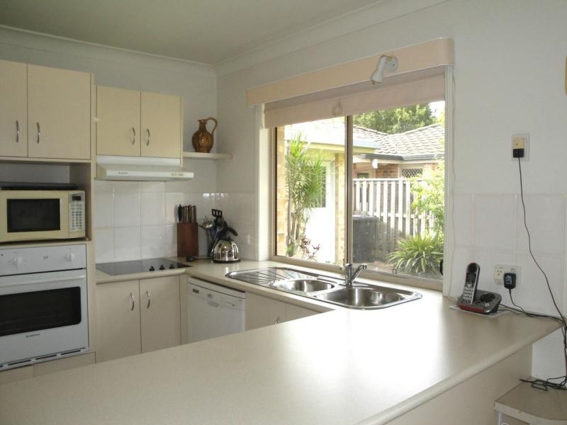 14 Harris Place, Seventeen Mile Rocks QLD 4073