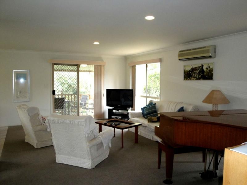 14 Harris Place, Seventeen Mile Rocks QLD 4073