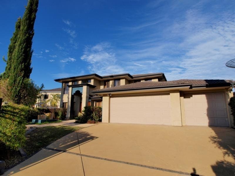 32 James Place, Sinnamon Park QLD 4073