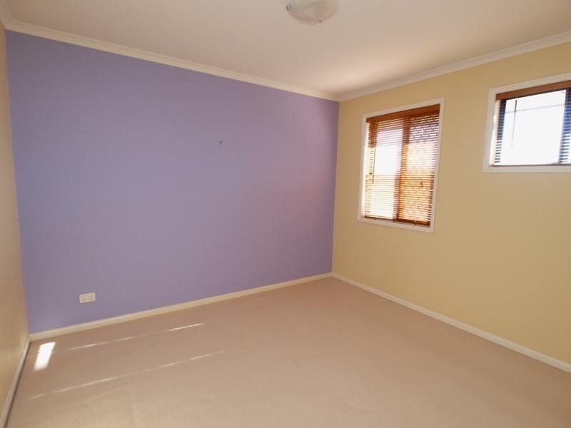 32 James Place, Sinnamon Park QLD 4073