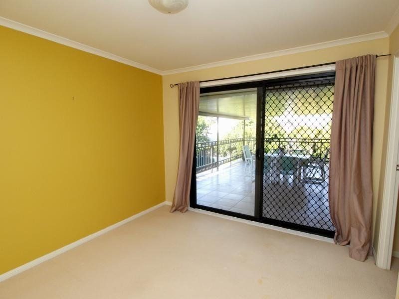 32 James Place, Sinnamon Park QLD 4073