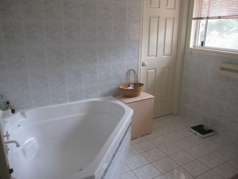 Mount Ommaney QLD 4074