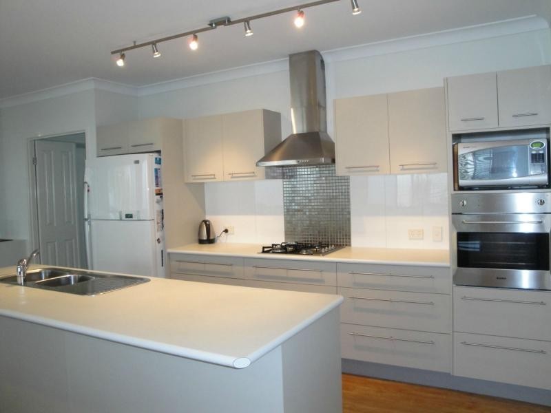 Seventeen Mile Rocks QLD 4073