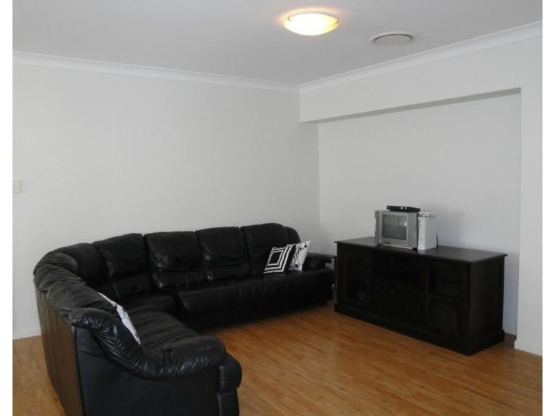 Seventeen Mile Rocks QLD 4073