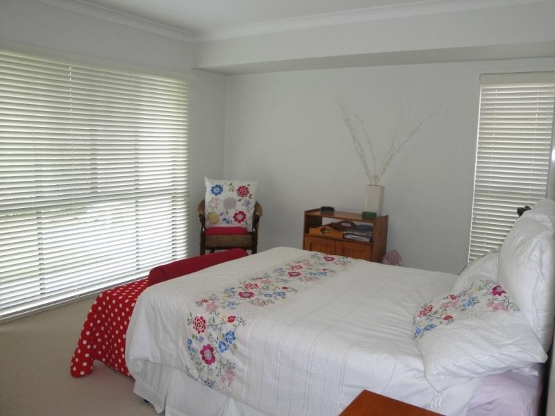 Seventeen Mile Rocks QLD 4073