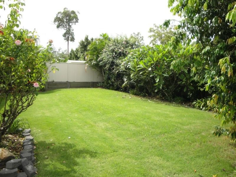 Seventeen Mile Rocks QLD 4073