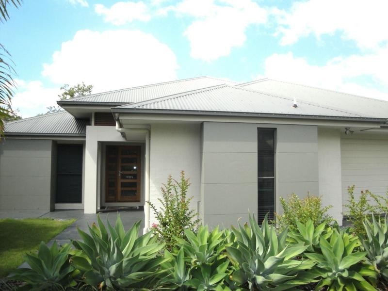 Seventeen Mile Rocks QLD 4073