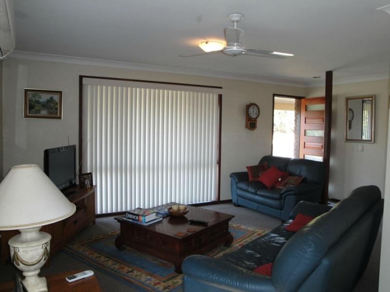 1 Barup Close, Middle Park QLD 4074