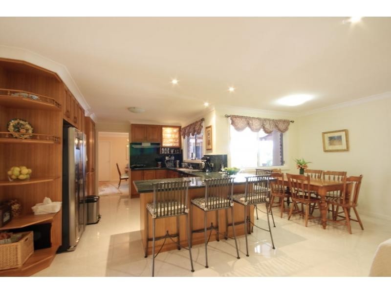 2 McKellar Court, Mount Ommaney QLD 4074