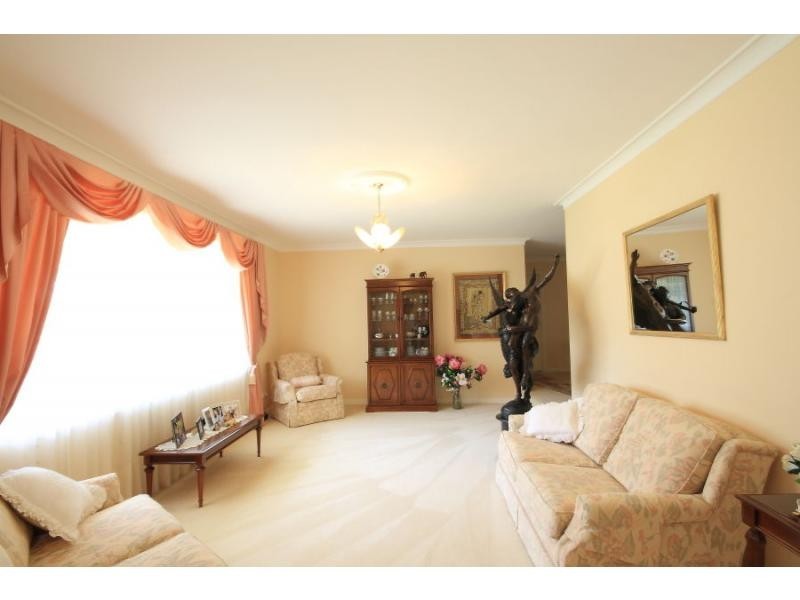 2 McKellar Court, Mount Ommaney QLD 4074