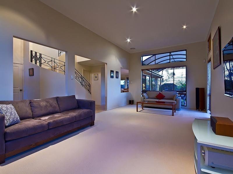 Mount Ommaney QLD 4074