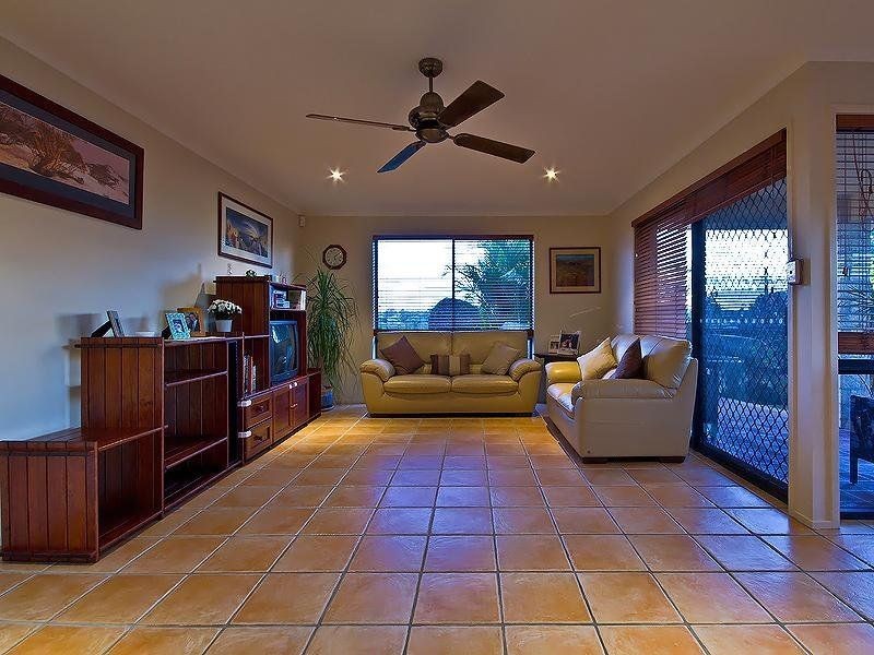 Mount Ommaney QLD 4074