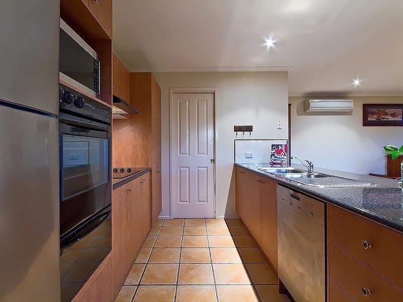 Mount Ommaney QLD 4074