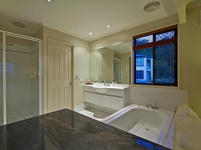 Mount Ommaney QLD 4074