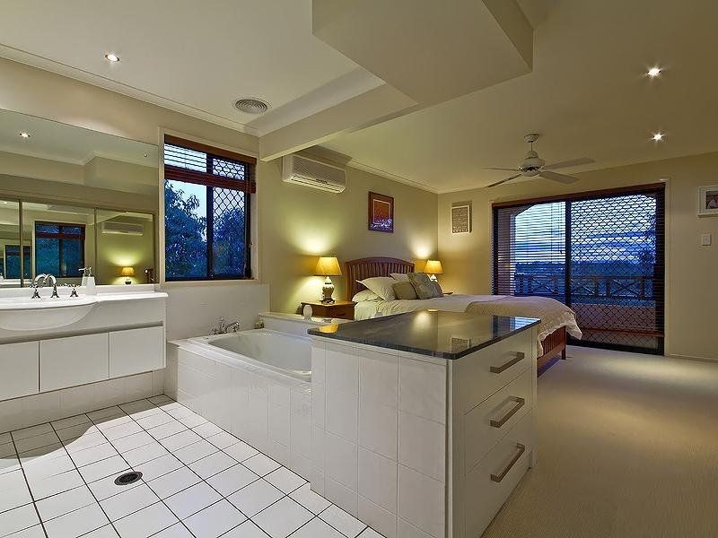 Mount Ommaney QLD 4074
