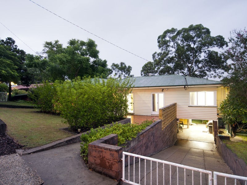 67 SEVENTEEN MILE ROCKS Road, Oxley QLD 4075