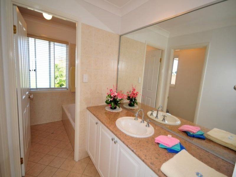 Sinnamon Park QLD 4073