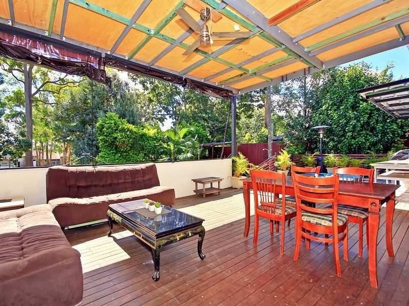 3 Pack Street, Jamboree Heights QLD 4074