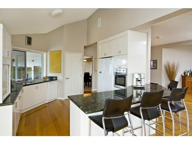 17 Cityview Road, Sinnamon Park QLD 4073