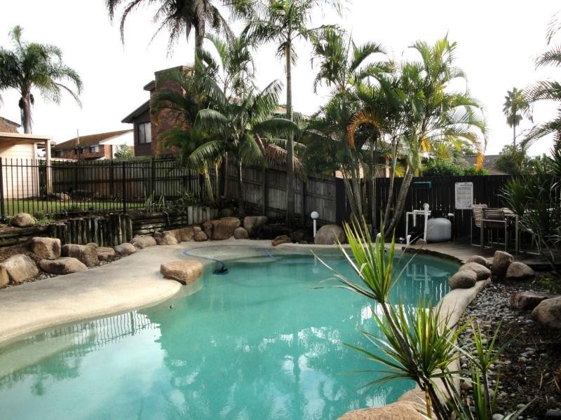 9 Kosciusko Street, Middle Park QLD 4074