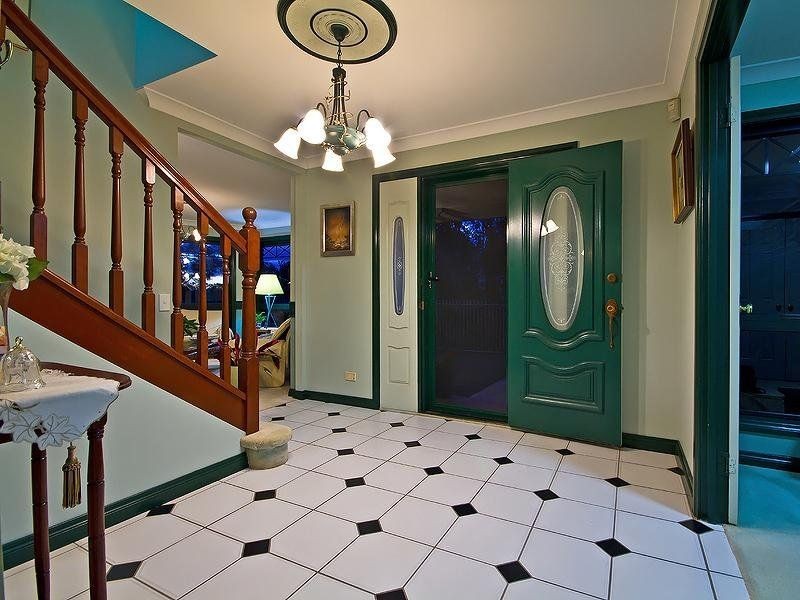 Mount Ommaney QLD 4074