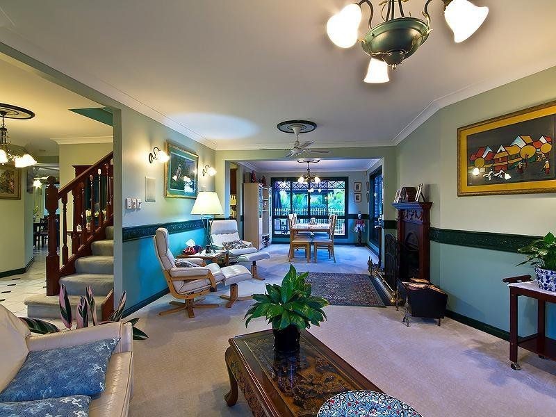 Mount Ommaney QLD 4074